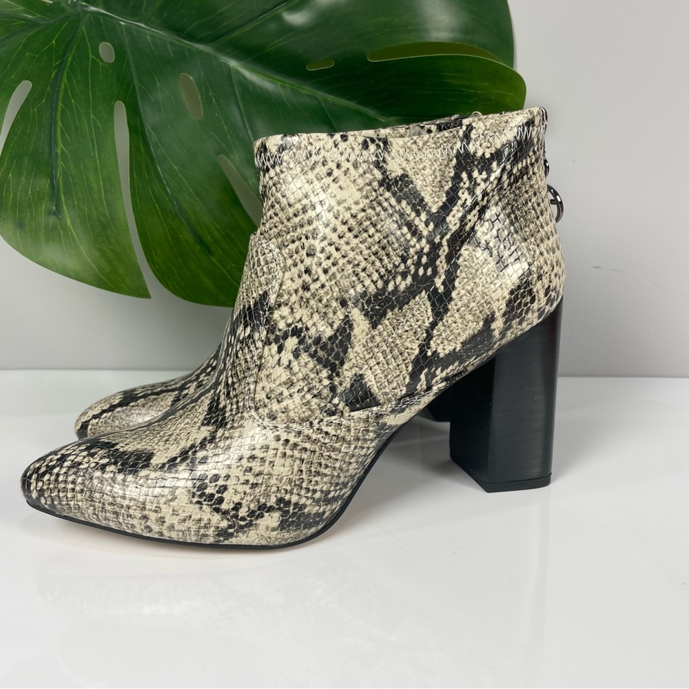 Franco Sarto Kortney snake print heeled Roccia cream clock boots Sz 7.5M